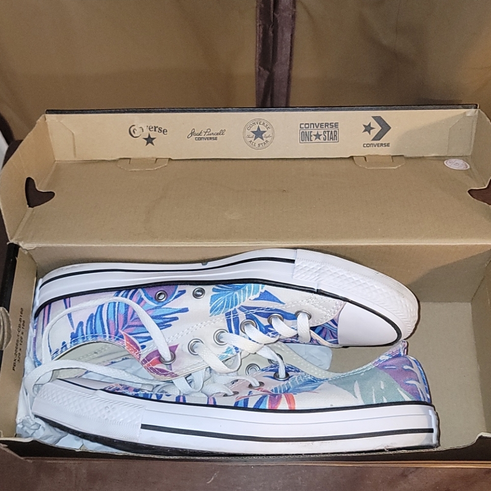 Converse Fresh Cyan/Magenta glow